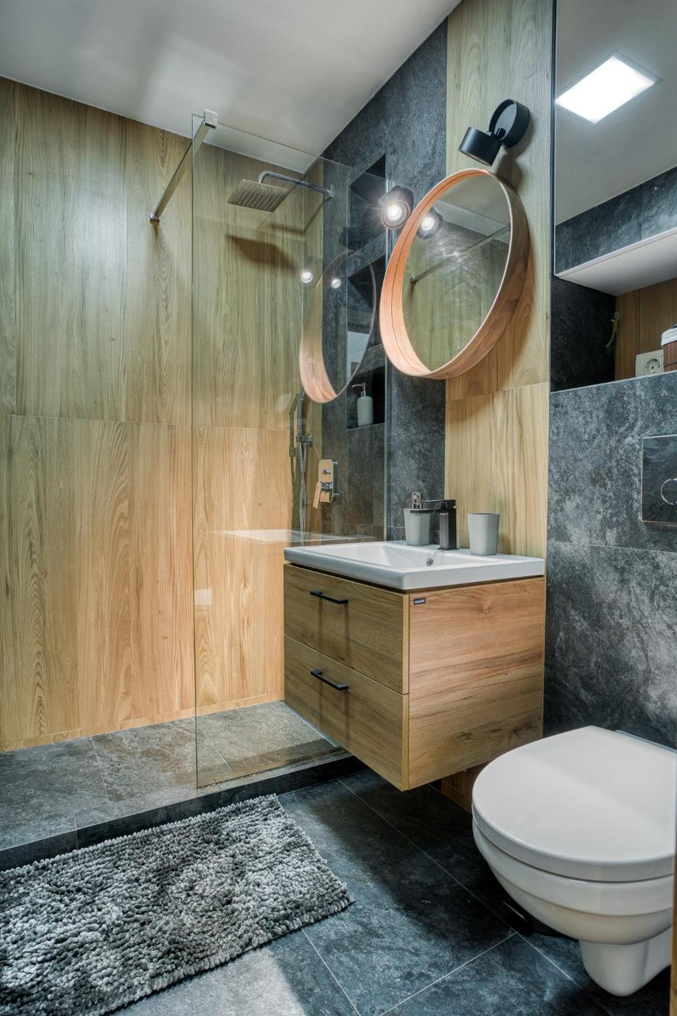 City Chic Retreat: Newly Renovated 1Br Apartment Bucarest Esterno foto