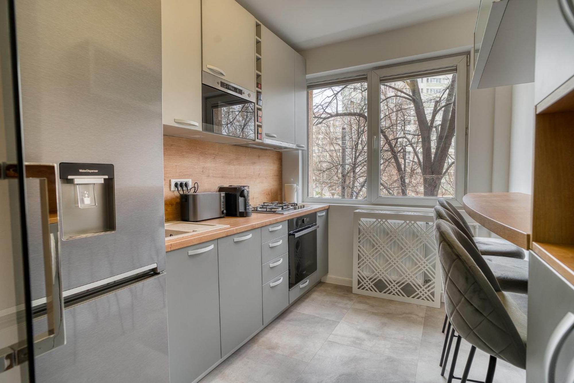 City Chic Retreat: Newly Renovated 1Br Apartment Bucarest Esterno foto